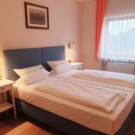 Hotel Gasthof Zum Schwan Steinsfeld Dış mekan fotoğraf