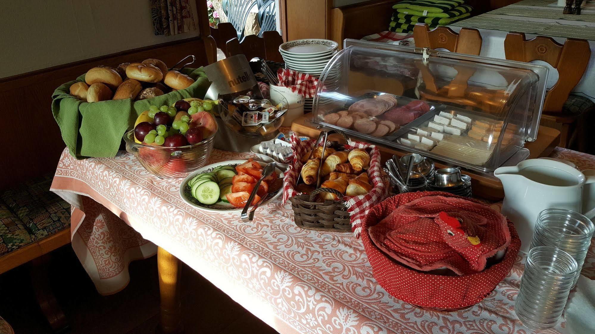 Hotel Gasthof Zum Schwan Steinsfeld Dış mekan fotoğraf