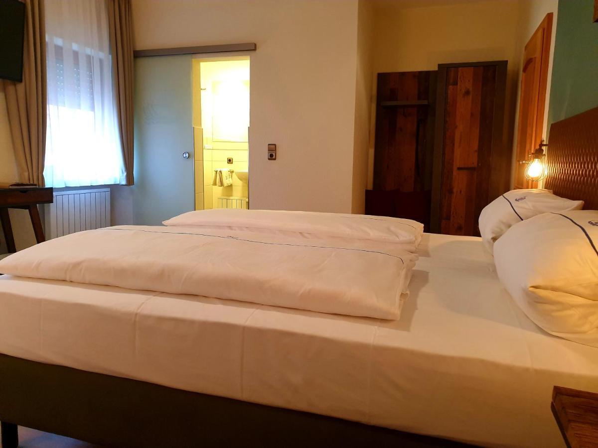 Hotel Gasthof Zum Schwan Steinsfeld Dış mekan fotoğraf