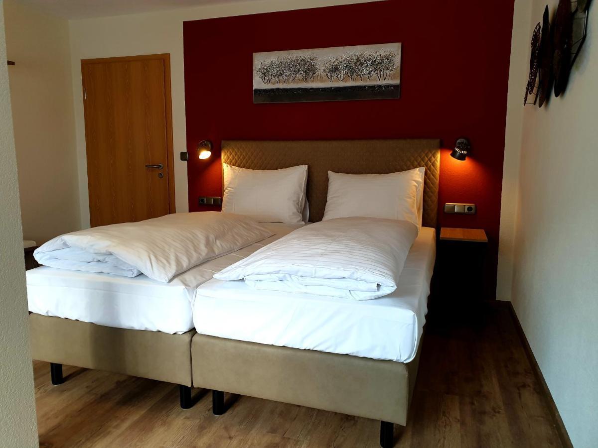Hotel Gasthof Zum Schwan Steinsfeld Dış mekan fotoğraf